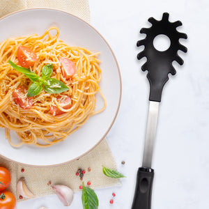 Rada's non-scratch Pasta Server with spaghetti, meat, garlic, and garnish.