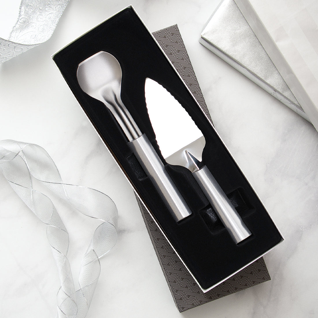Rada Cutlery Pie A'La Mode Gift Set with silver handles in a gift box